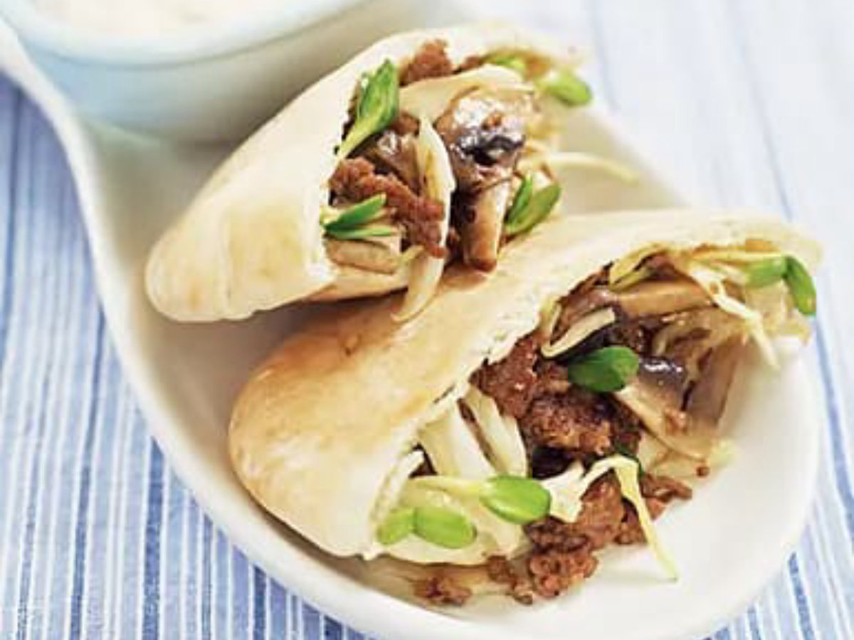 Kinesisk köttfärsröra i pitabröd